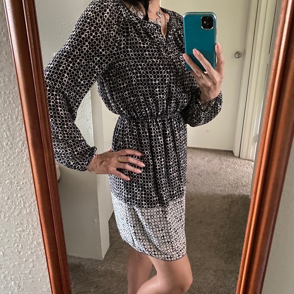 *LAST CHANCE* Black and white print dress- Studio M - Picture 4 of 7